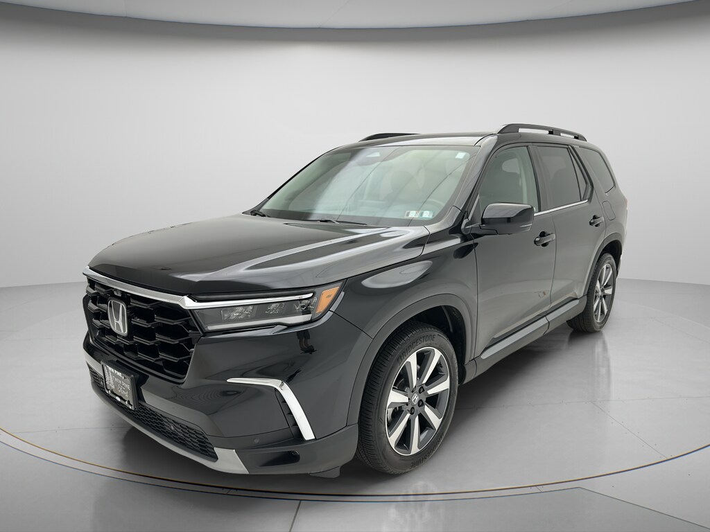 Used 2025 Honda Pilot Elite SUV