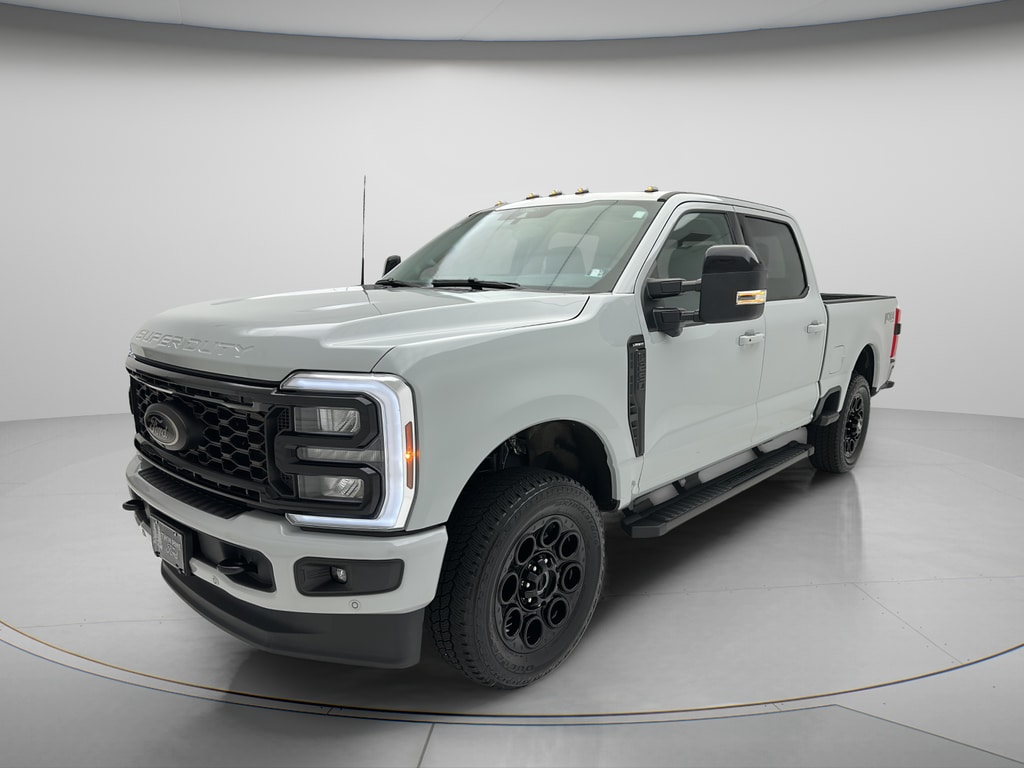 Used 2025 Ford F-250SD Lariat Truck