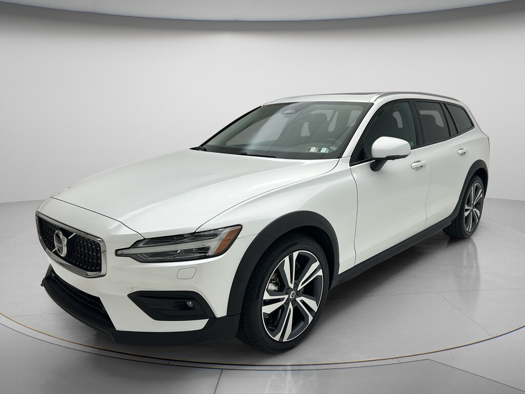 Used 2025 Volvo V60 Cross Country B5 Plus Wagon
