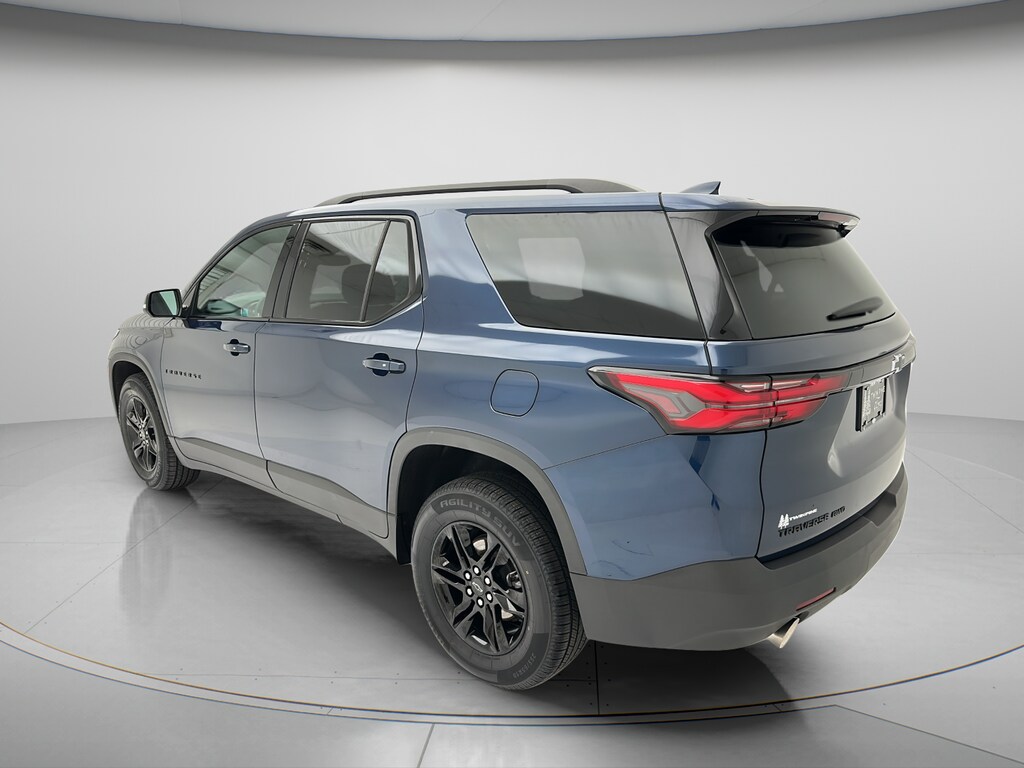Used 2023 Chevrolet Traverse LT SUV