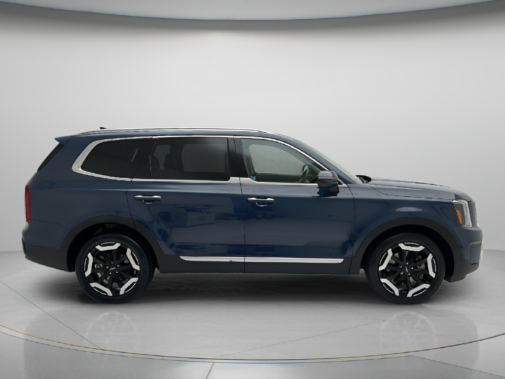 Used 2025 Kia Telluride S SUV