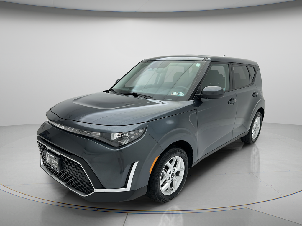 Used 2025 Kia Soul LX Hatchback
