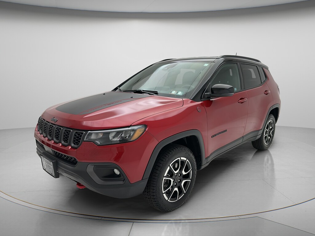 Used 2025 Jeep Compass Trailhawk SUV