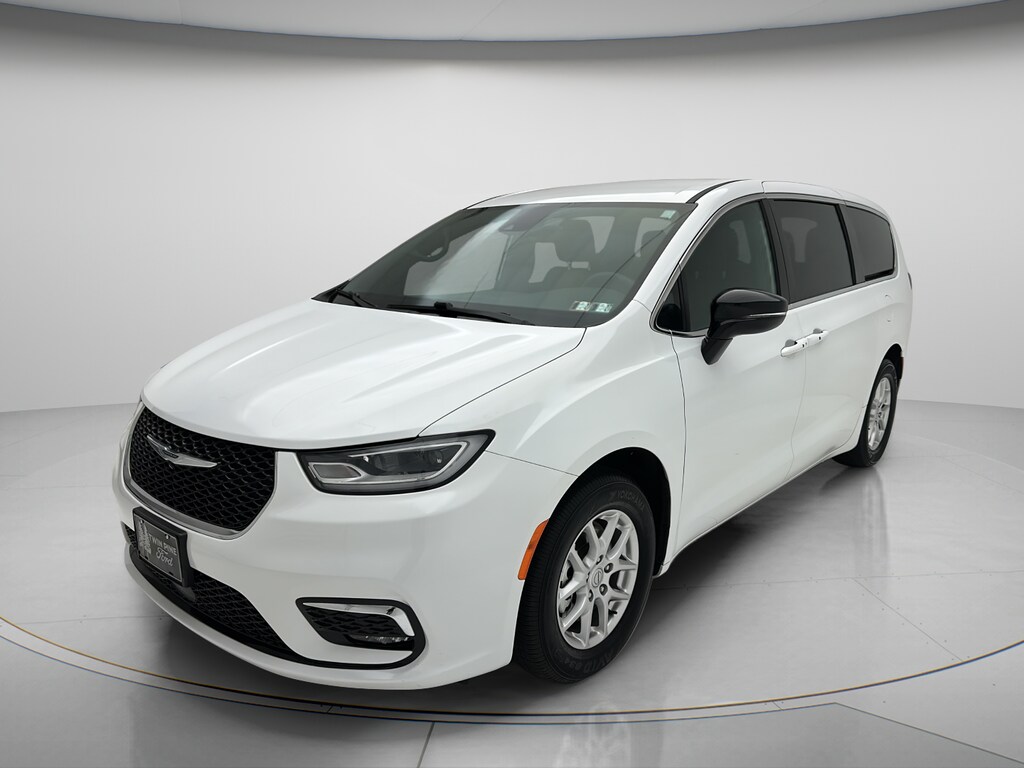 Used 2025 Chrysler Pacifica Select Minivan/Van