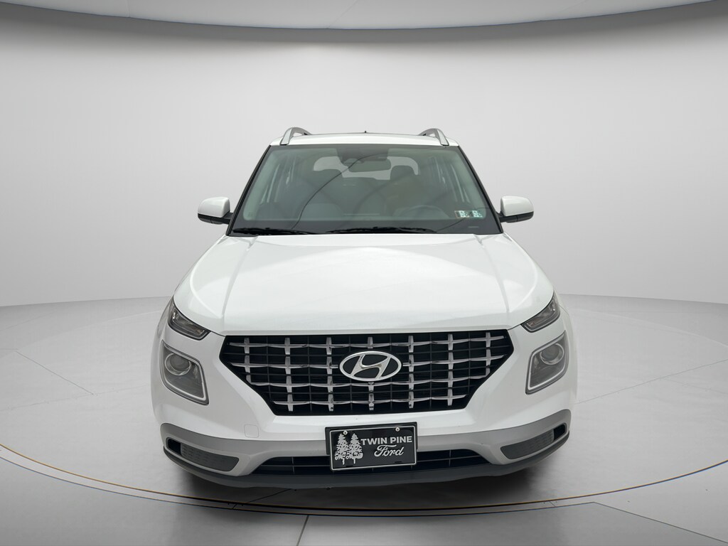 Used 2025 Hyundai Venue SEL SUV