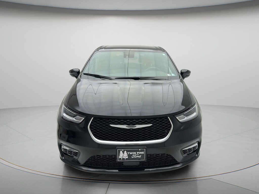 Used 2025 Chrysler Pacifica Select Minivan/Van
