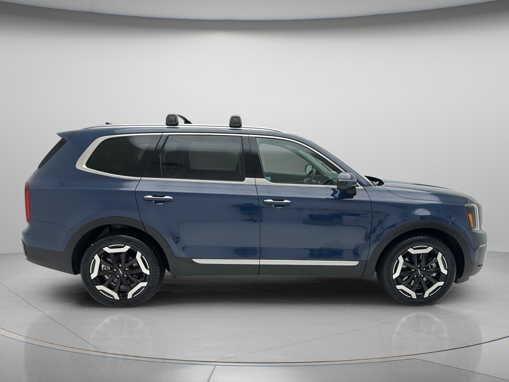 Used 2025 Kia Telluride S SUV