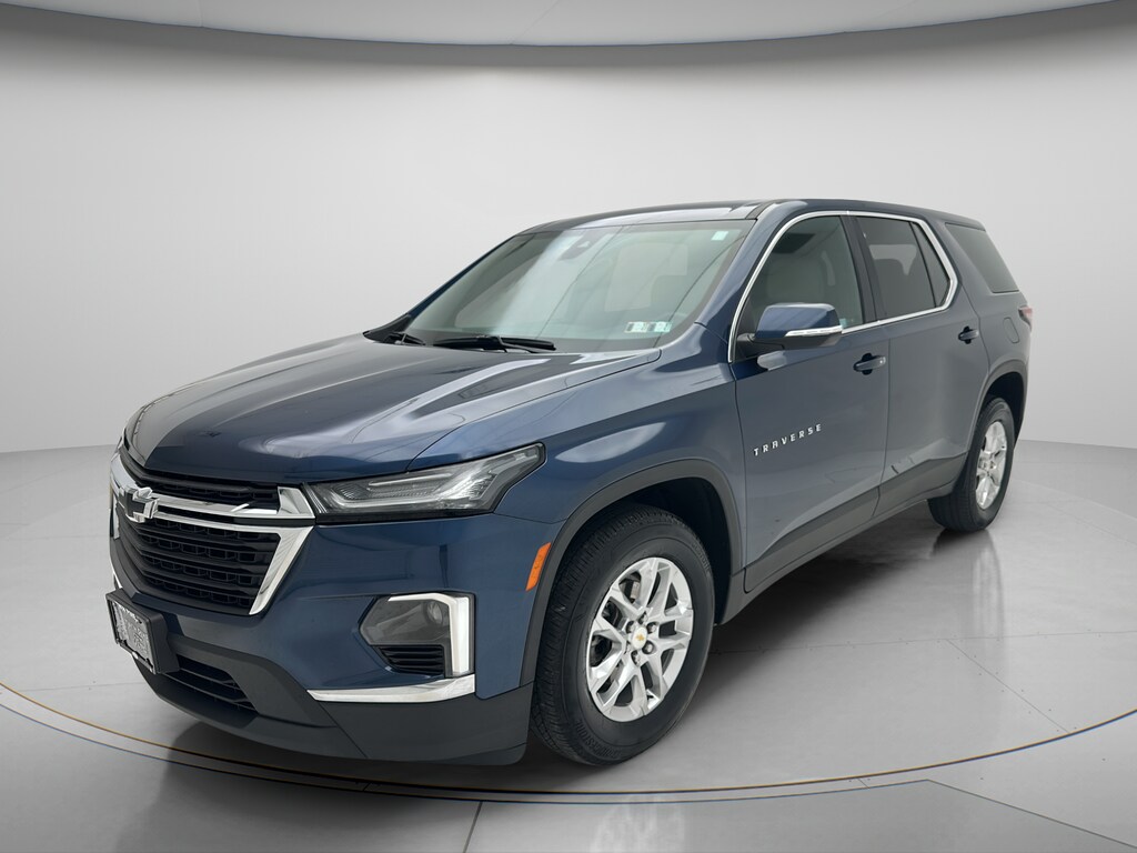 Used 2023 Chevrolet Traverse LS SUV