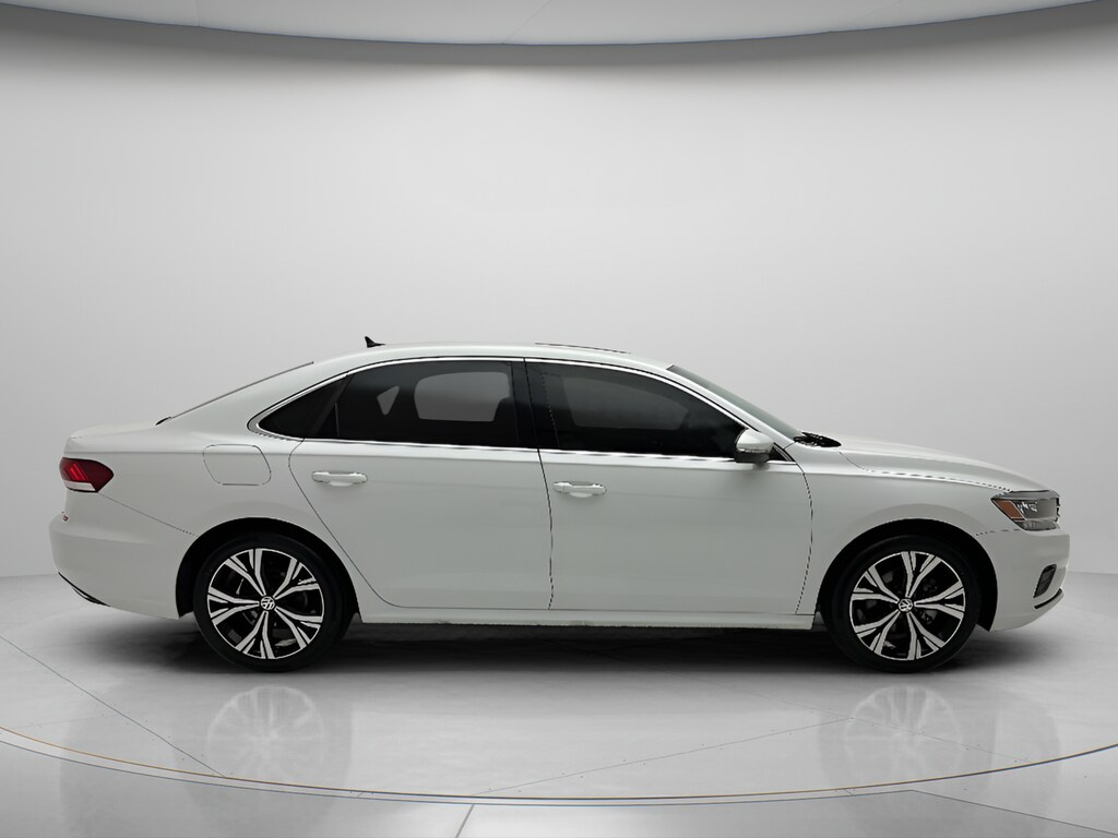 Used 2022 Volkswagen Passat 2.0T SE Sedan