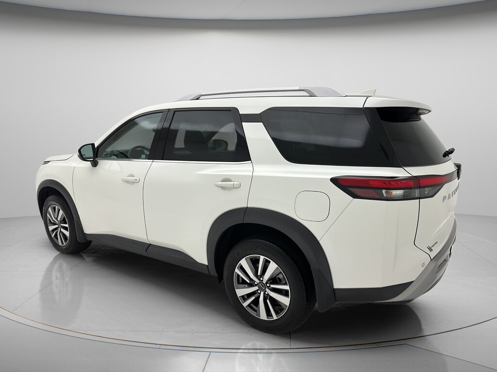 Used 2024 Nissan Pathfinder SL SUV