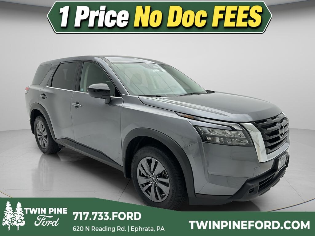 Used 2024 Nissan Pathfinder S SUV