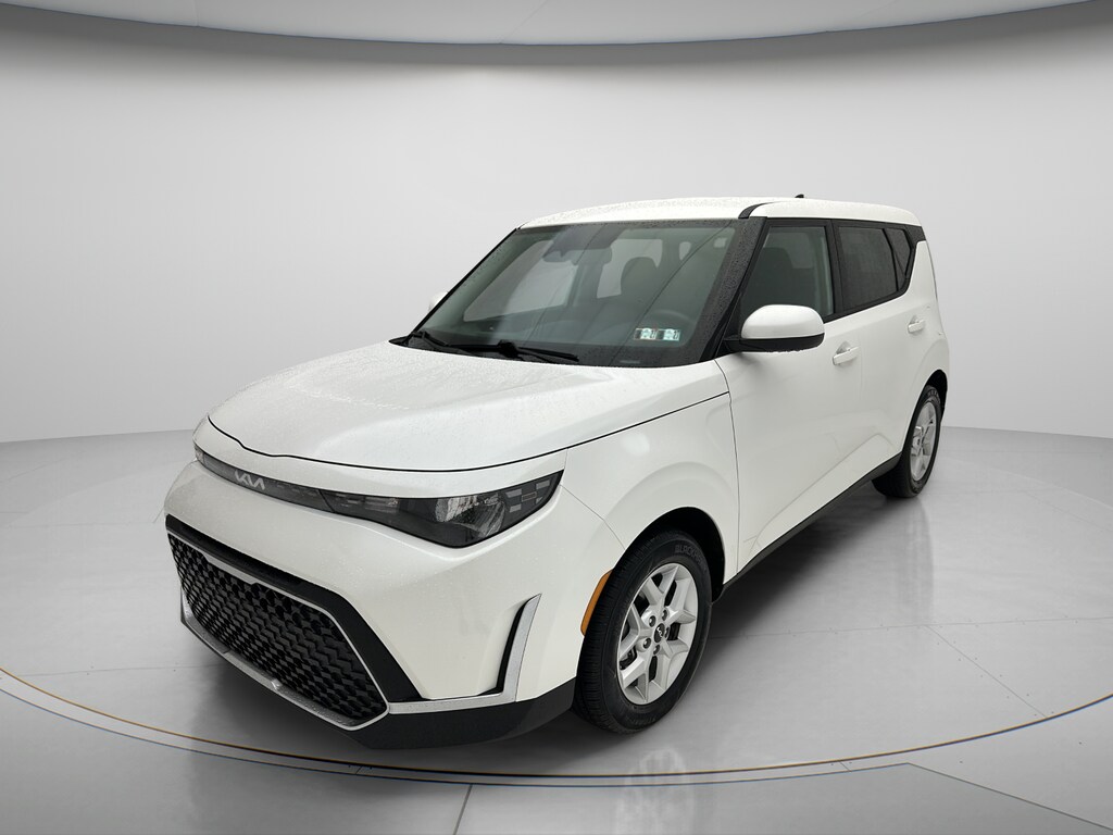 Used 2025 Kia Soul LX Hatchback