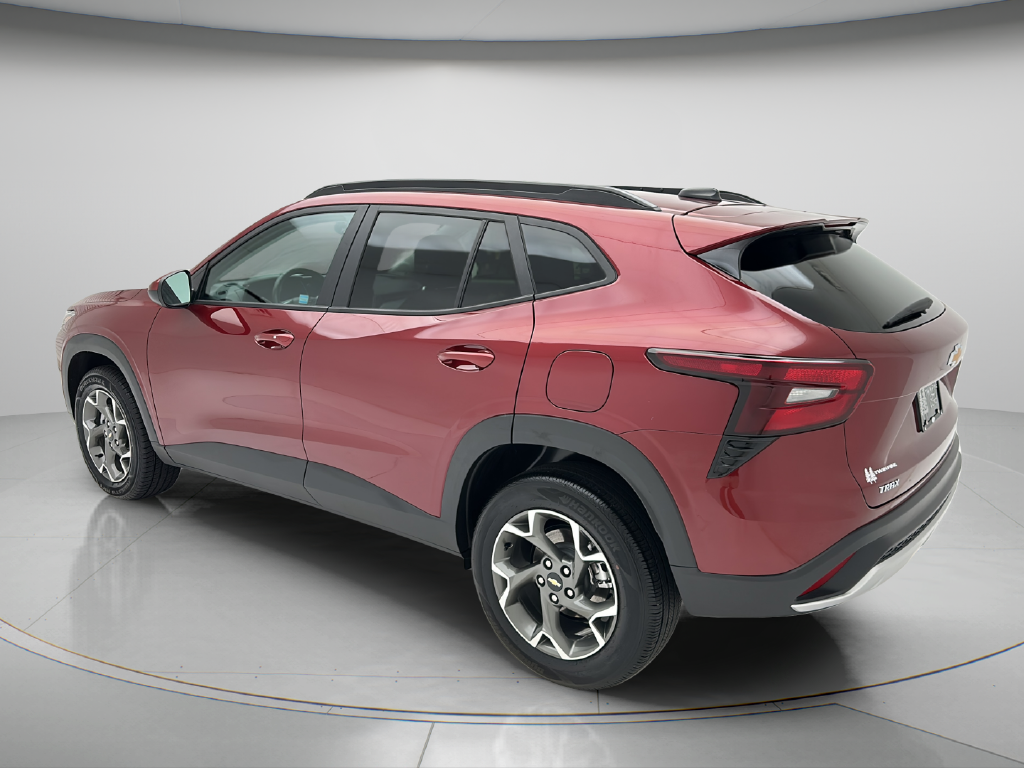 Used 2025 Chevrolet Trax LT SUV