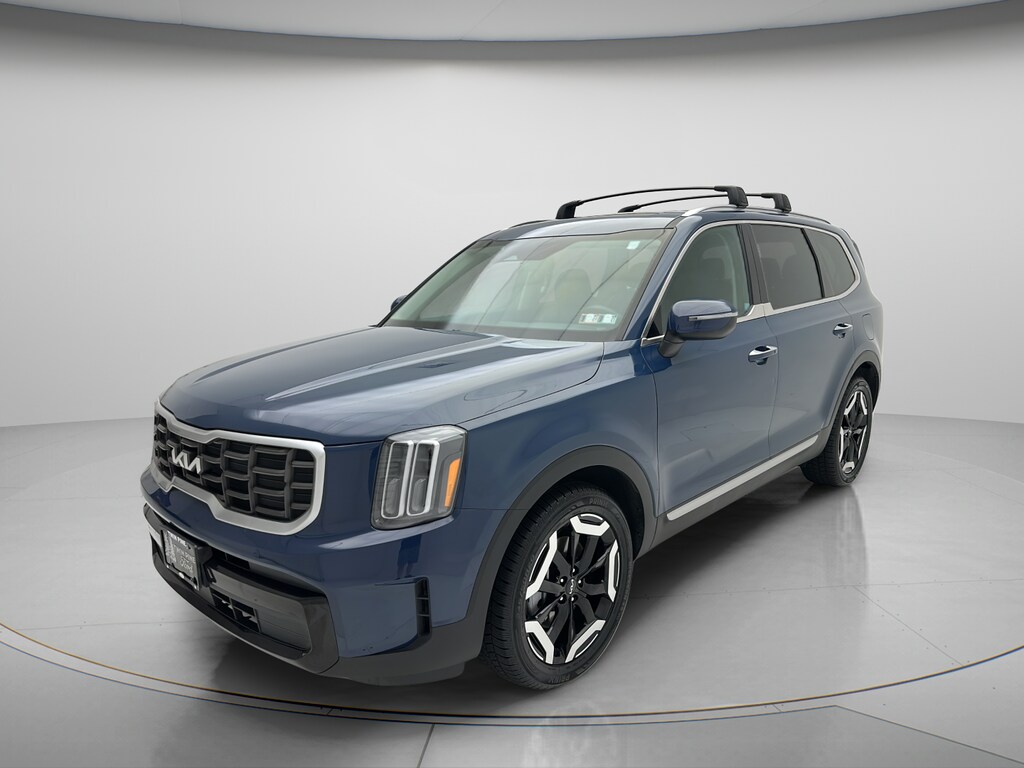 Used 2025 Kia Telluride S SUV
