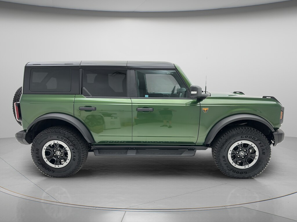 Used 2025 Ford Bronco Badlands SUV