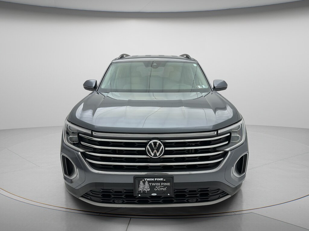 Used 2025 Volkswagen Atlas 2.0T SE w/Technology SUV