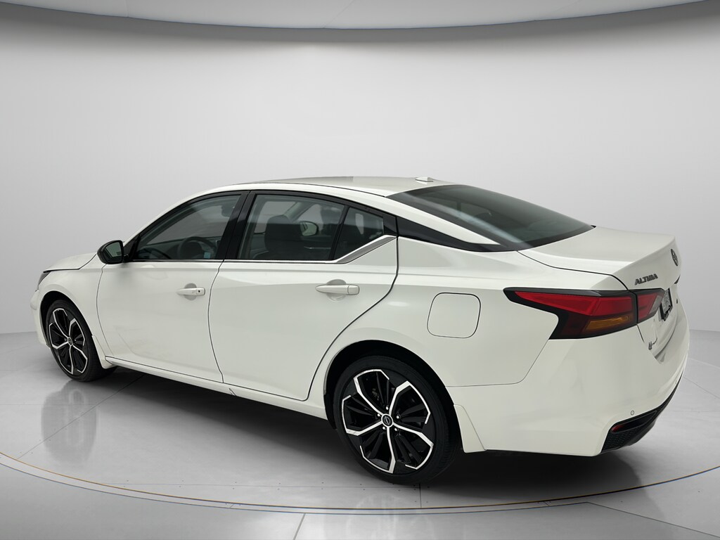 Used 2025 Nissan Altima 2.5 SR Sedan