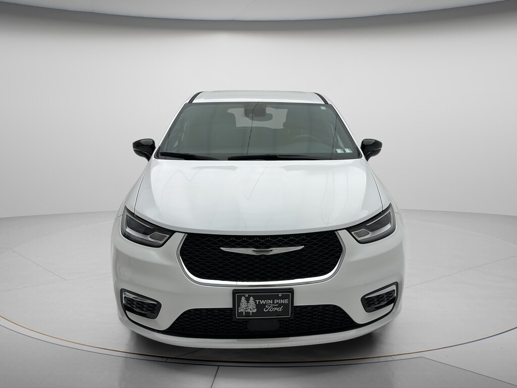 Used 2025 Chrysler Pacifica Select Minivan/Van