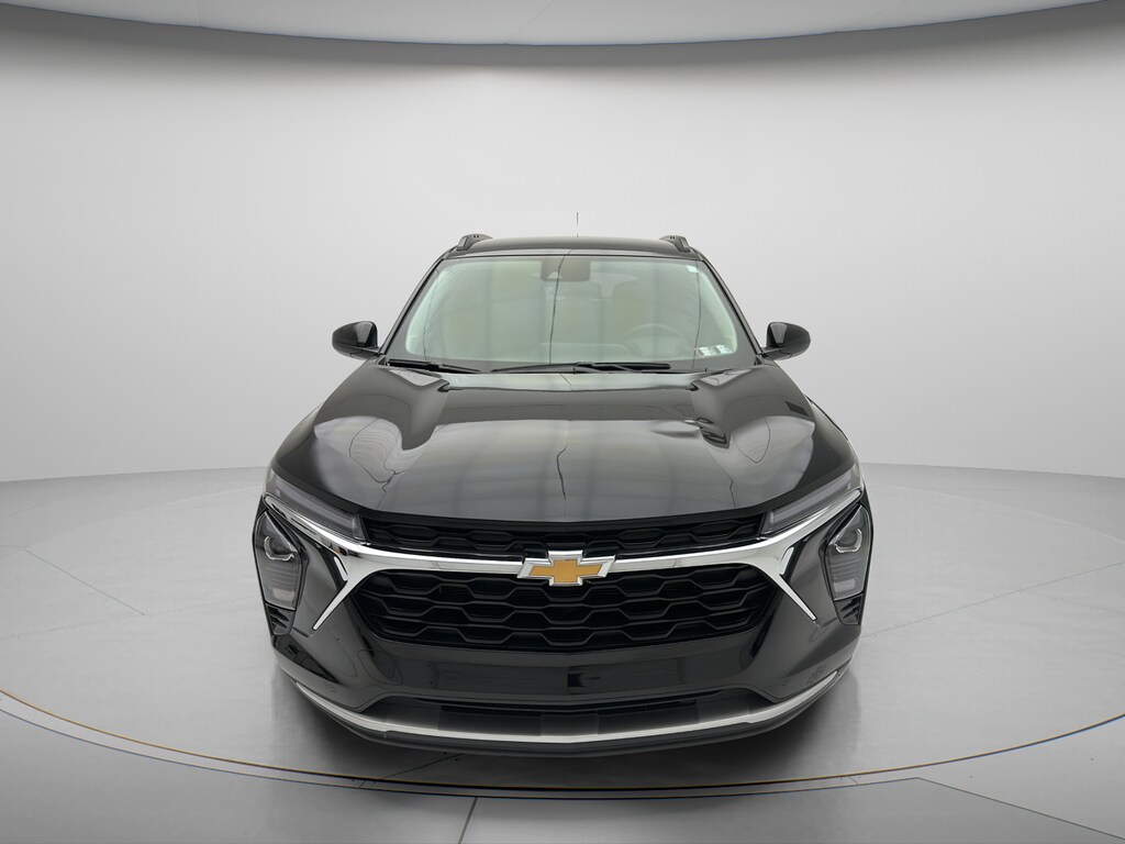 Used 2025 Chevrolet Trax LT SUV