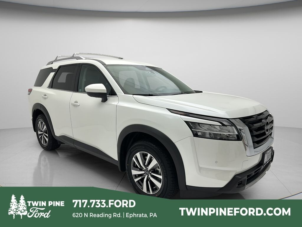 Used 2023 Nissan Pathfinder SL SUV