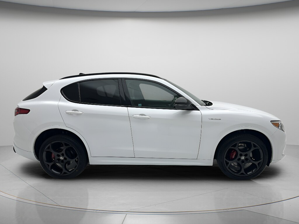 Used 2023 Alfa Romeo Stelvio Veloce SUV