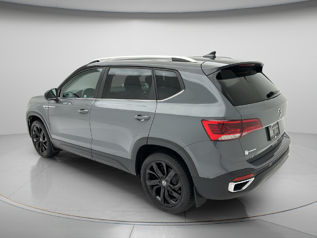 Used 2024 Volkswagen Taos 1.5T SE SUV