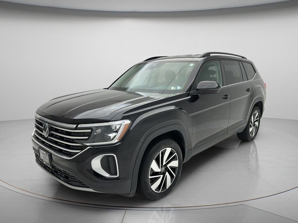 Used 2025 Volkswagen Atlas 2.0T SE w/Technology SUV