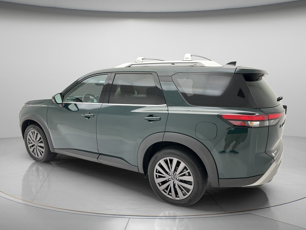 Used 2023 Nissan Pathfinder SL SUV