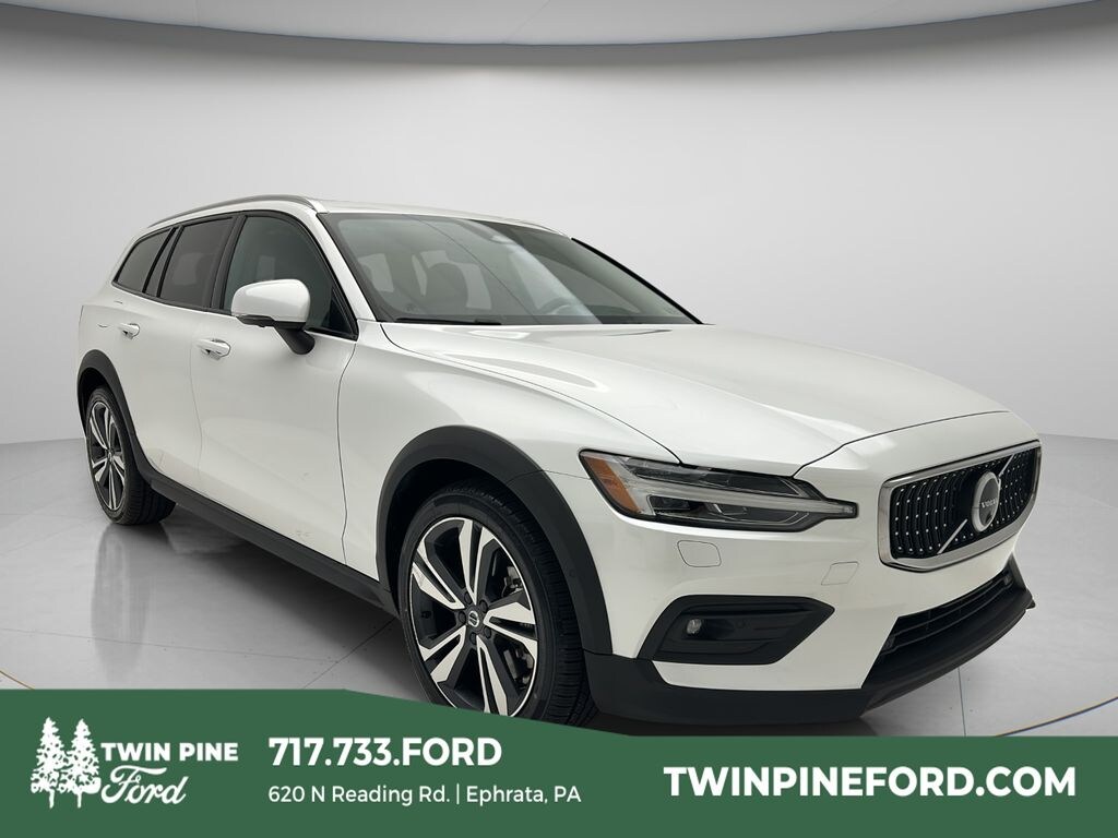 Used 2025 Volvo V60 Cross Country B5 Plus Wagon