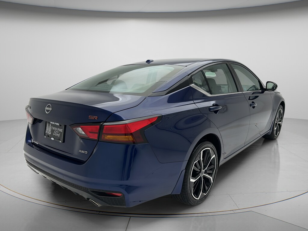 Used 2024 Nissan Altima 2.5 SR Sedan