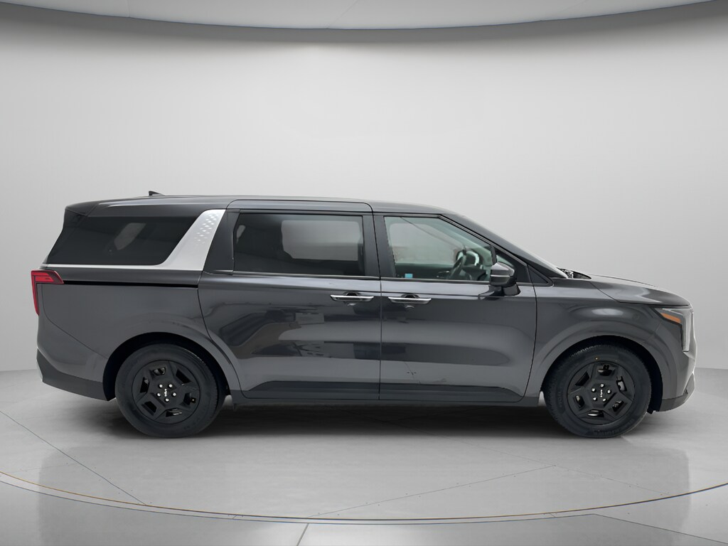 Used 2025 Kia Carnival LXS Minivan/Van