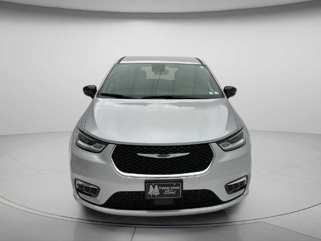 Used 2026 Chrysler Pacifica Select Minivan/Van