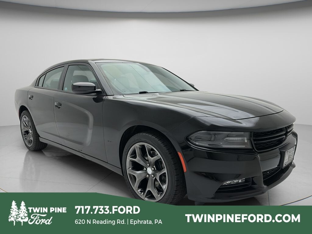 Used 2015 Dodge Charger SXT Sedan
