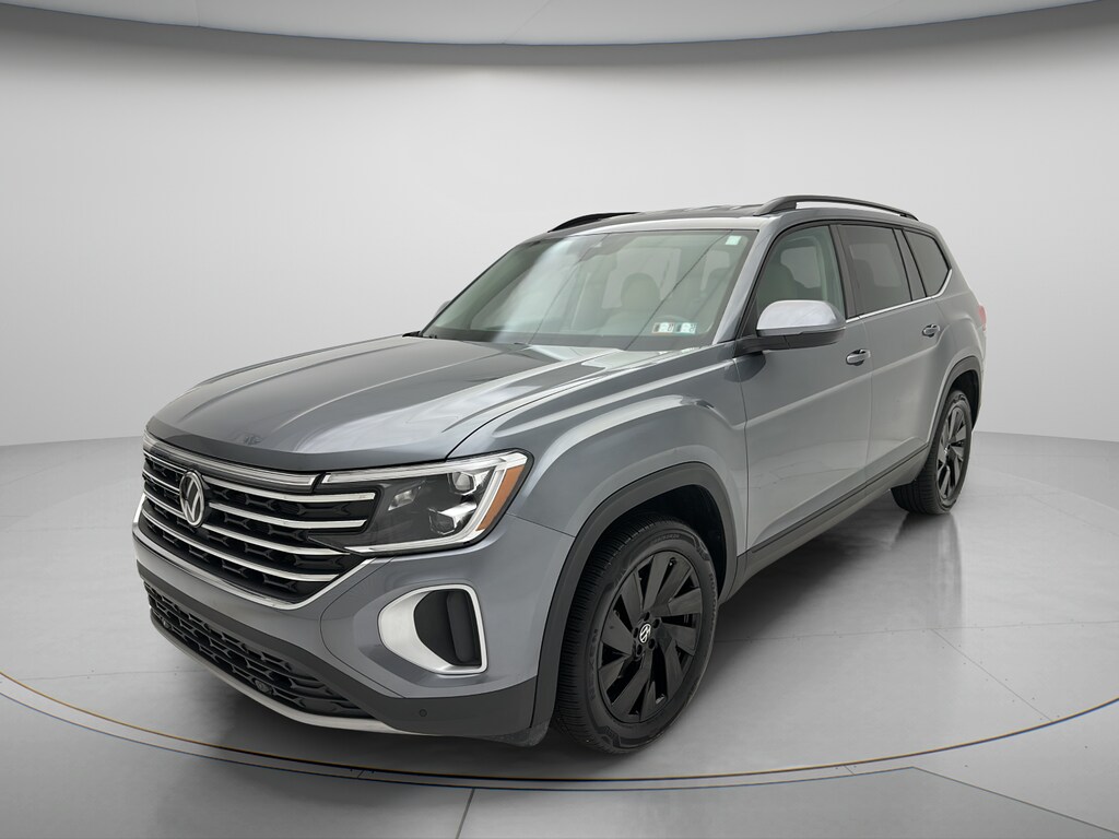 Used 2025 Volkswagen Atlas 2.0T SE w/Technology SUV