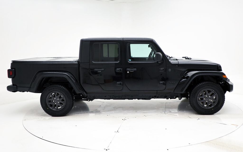 Used 2024 Jeep Gladiator Sport S Truck