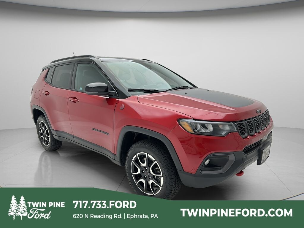Used 2025 Jeep Compass Trailhawk SUV