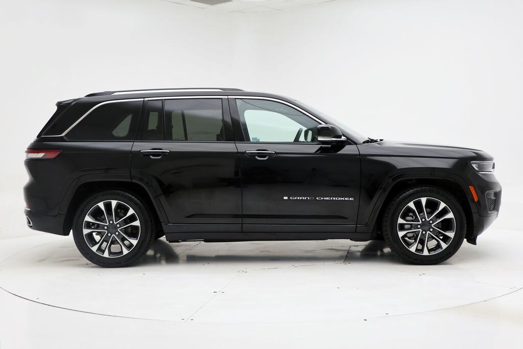 Used 2023 Jeep Grand Cherokee Overland SUV