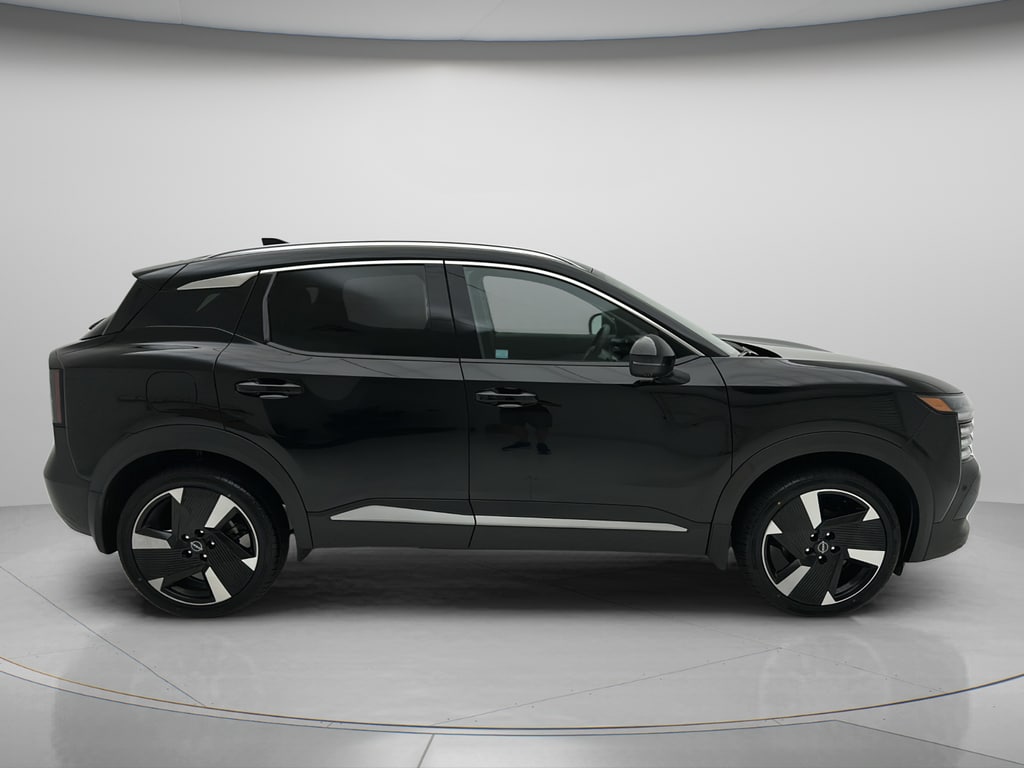 Used 2025 Nissan Kicks SR SUV