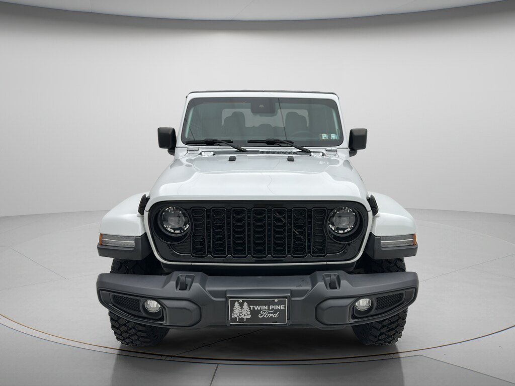 Used 2024 Jeep Gladiator Willys Truck