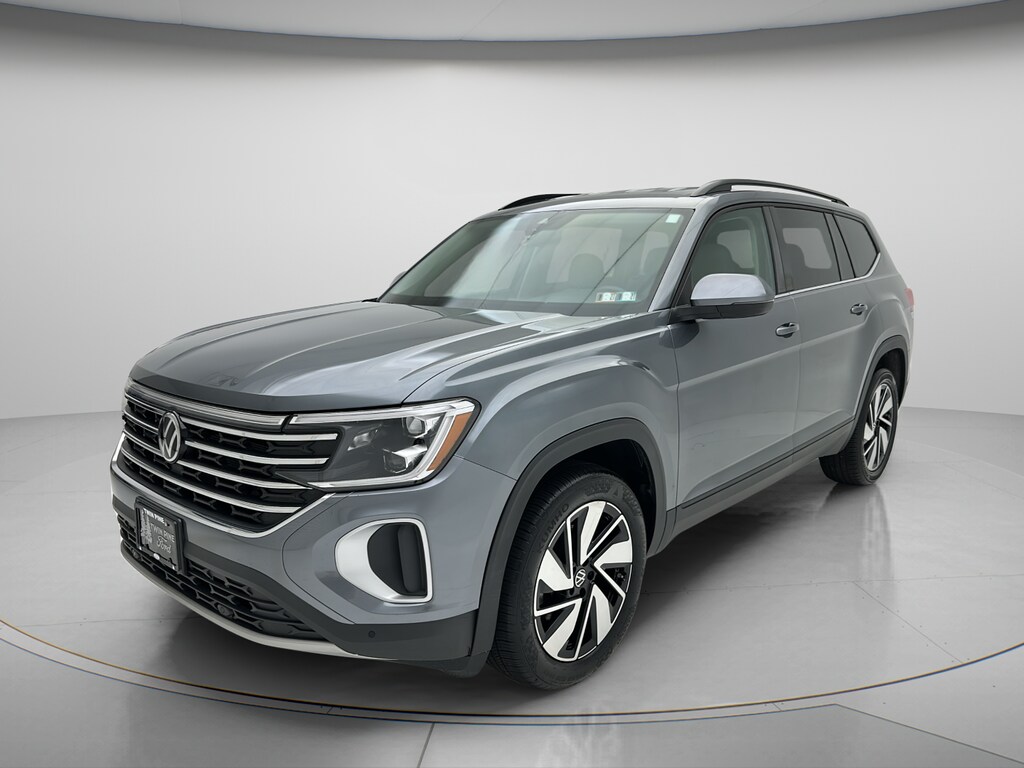 Used 2025 Volkswagen Atlas 2.0T SE w/Technology SUV