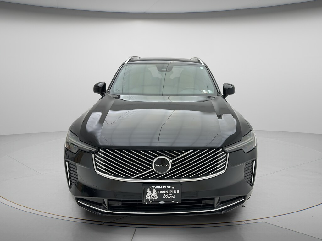 Used 2025 Volvo XC90 B5 Core SUV