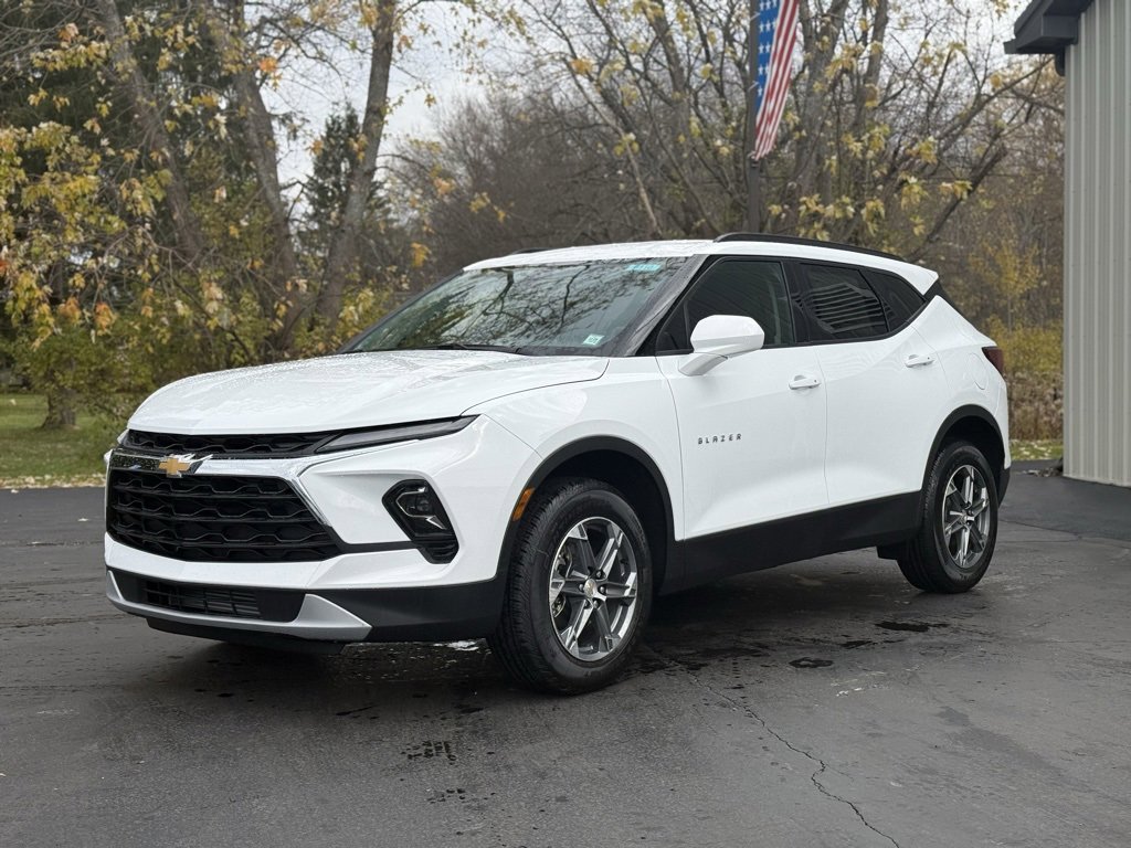 2026 Chevrolet Blazer 2LT photo 3