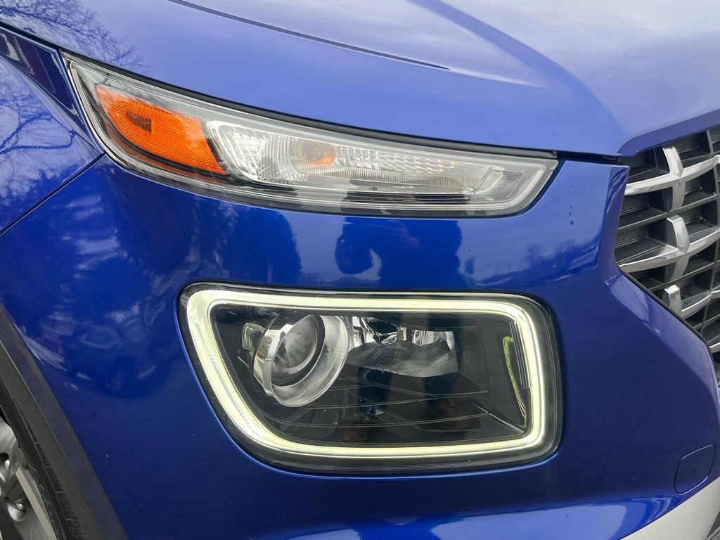 2023 Hyundai Venue Limited - Photo 12