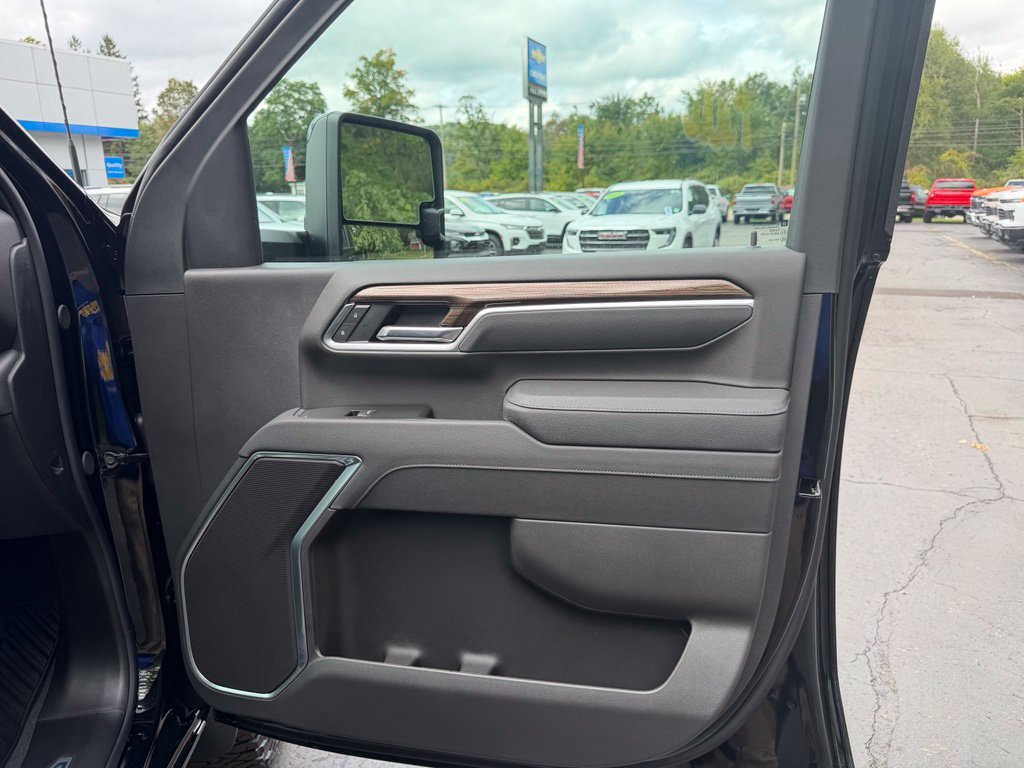 2026 Chevrolet Silverado 3500 HD LT - Photo 49