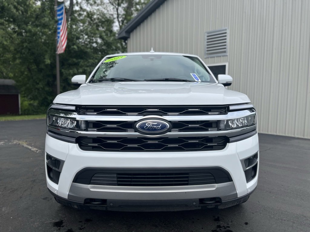 2023 Ford Expedition Limited photo 2