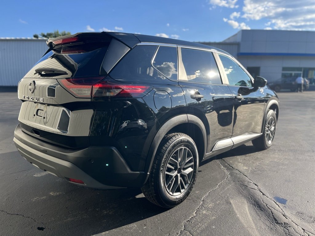 2023 Nissan Rogue S photo 3