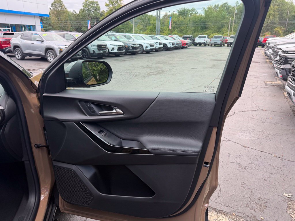 2027 Chevrolet Equinox LT - Photo 50