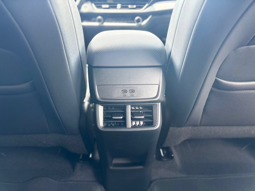 2027 Chevrolet Equinox LT - Photo 50