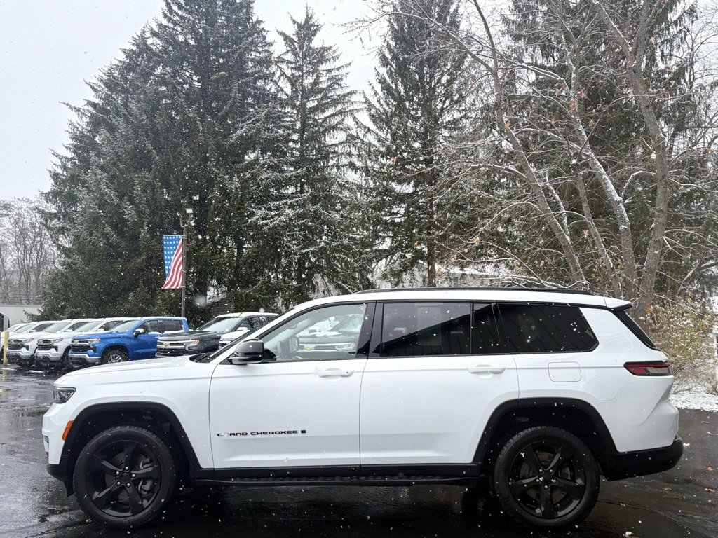 2022 Jeep Grand Cherokee Limited photo 4