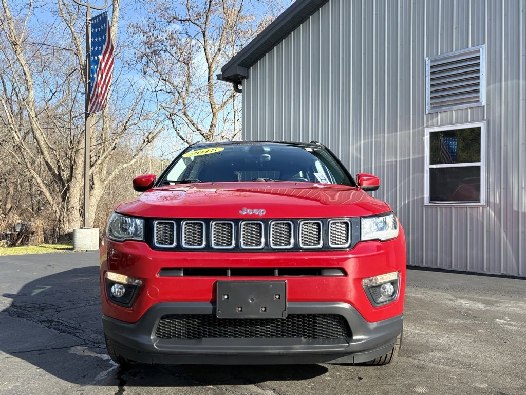 2018 Jeep Compass Latitude photo 2